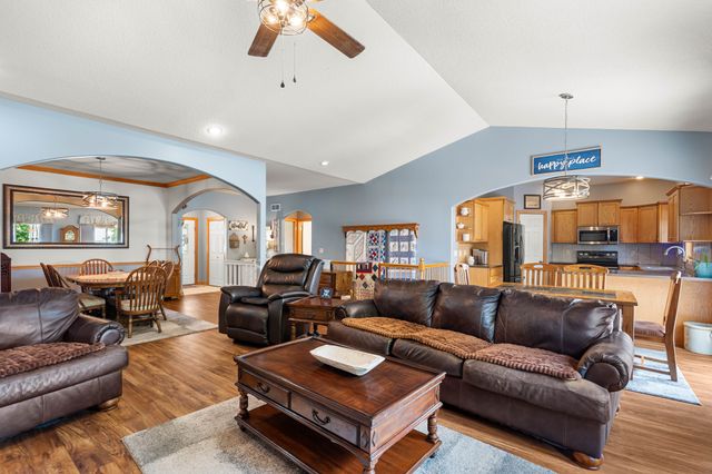 353 Georgetown Place, Norwalk, IA 50211