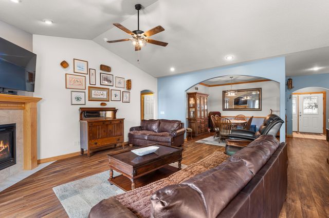 353 Georgetown Place, Norwalk, IA 50211