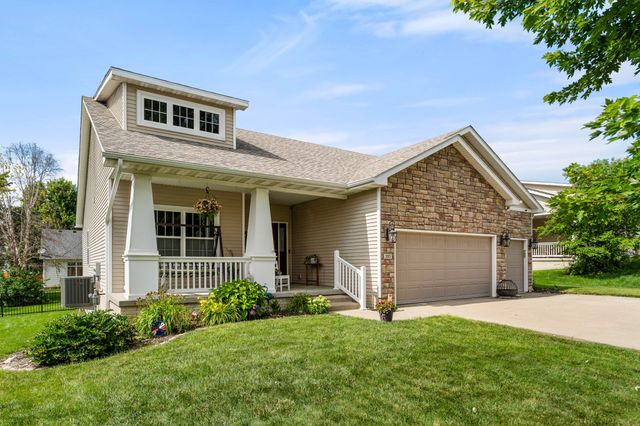 353 Georgetown Place, Norwalk, IA 50211