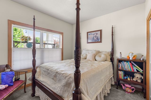 353 Georgetown Place, Norwalk, IA 50211