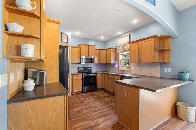 353 Georgetown Place, Norwalk, IA 50211
