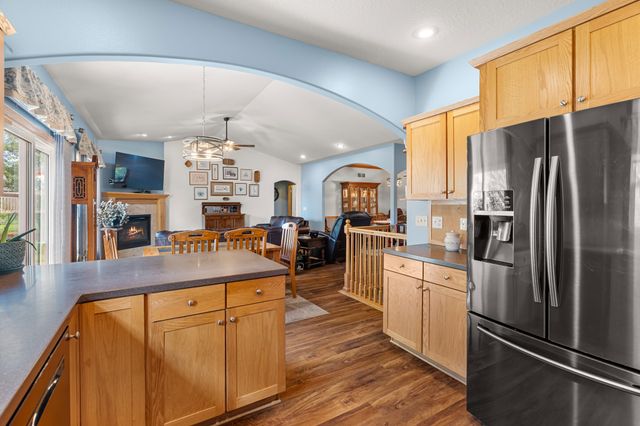 353 Georgetown Place, Norwalk, IA 50211