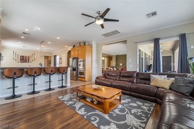 7876 Galloping Hills Street, Las Vegas, NV 89113