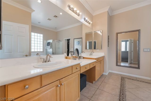 7876 Galloping Hills Street, Las Vegas, NV 89113