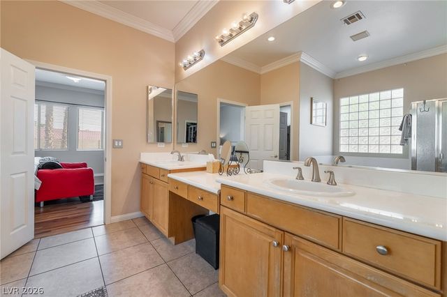 7876 Galloping Hills Street, Las Vegas, NV 89113