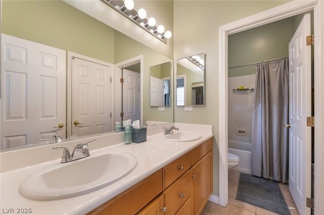 7876 Galloping Hills Street, Las Vegas, NV 89113