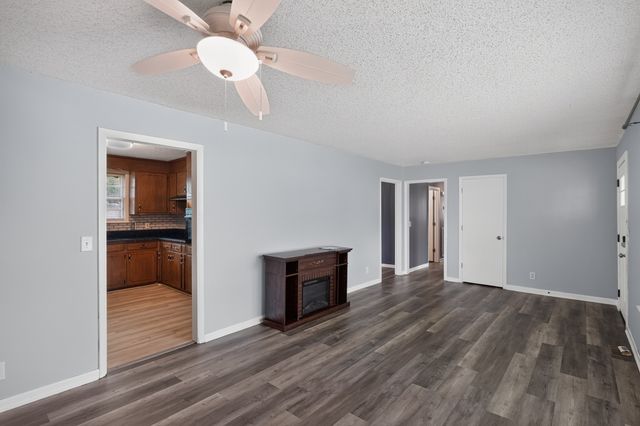 736 Roman Dr, Nashville, TN 37207