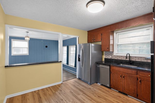 736 Roman Dr, Nashville, TN 37207