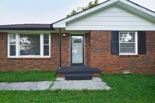 736 Roman Dr, Nashville, TN 37207