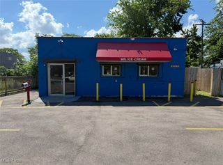 12521 Wanda Avenue, Cleveland, OH 44135