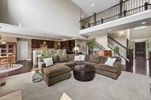 727 Regency Bend, Delaware, OH 43015