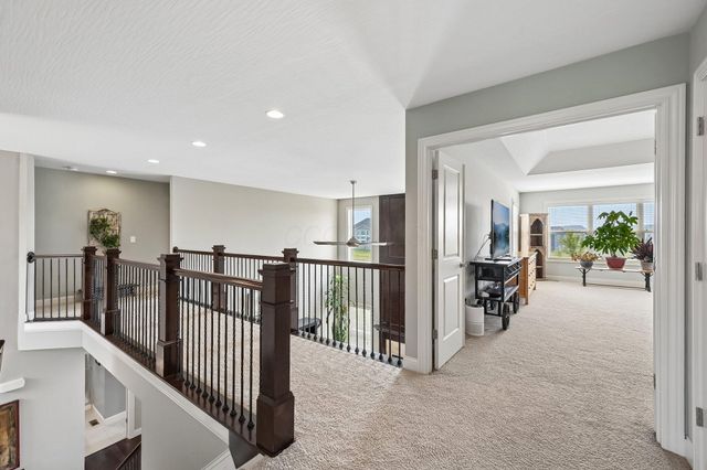 727 Regency Bend, Delaware, OH 43015