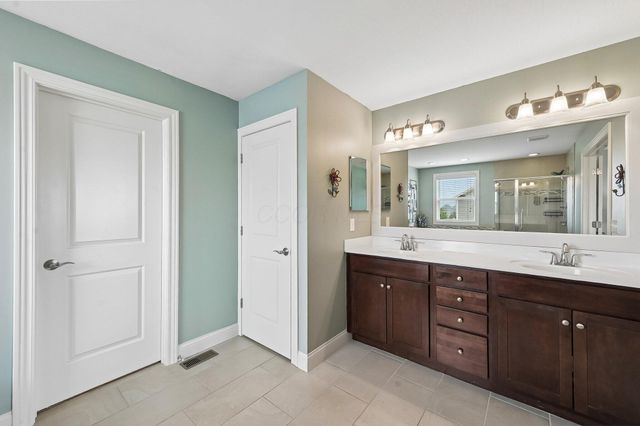 727 Regency Bend, Delaware, OH 43015
