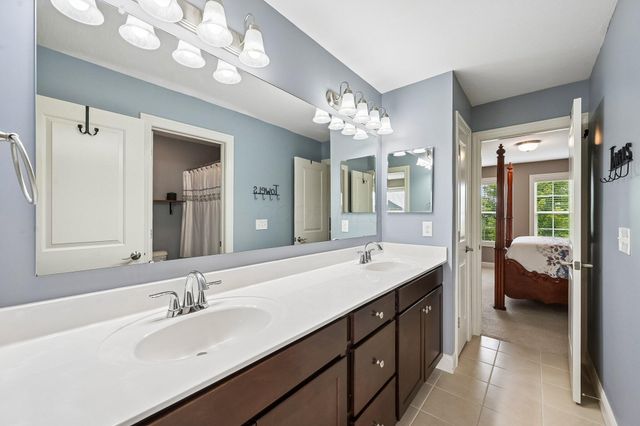727 Regency Bend, Delaware, OH 43015