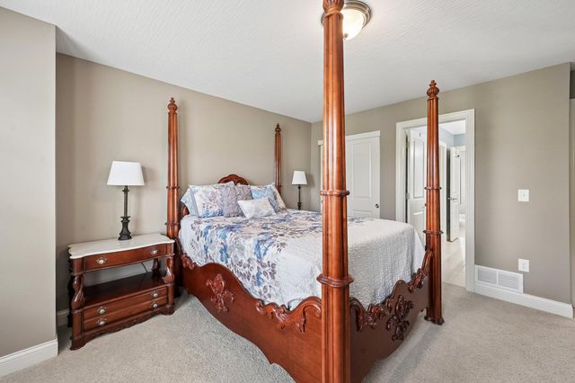 727 Regency Bend, Delaware, OH 43015
