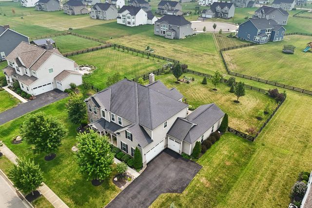 727 Regency Bend, Delaware, OH 43015
