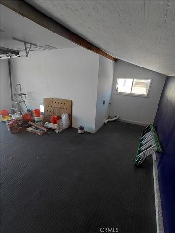 1211 E Avenue R3, Palmdale, CA 93550