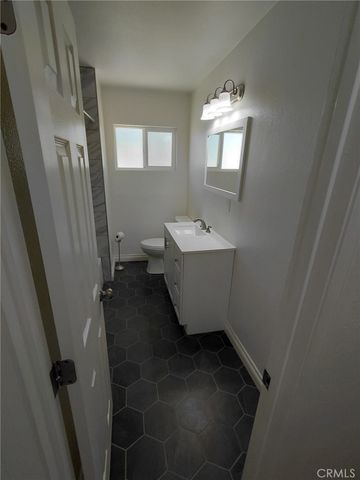 1211 E Avenue R3, Palmdale, CA 93550