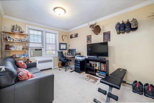 200 N village Avenue F6, Rockville Centre, NY 11570