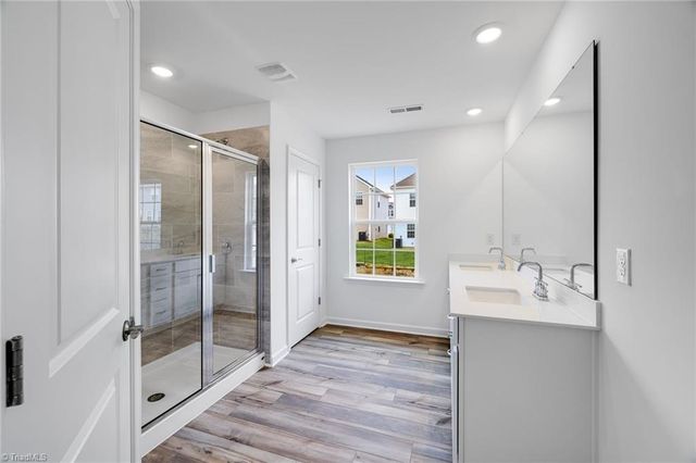 5295 Amaryllis Way, Winston-salem, NC 27104