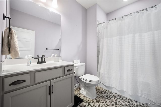 2021 Prestwick Place, Henryville, IN 47126