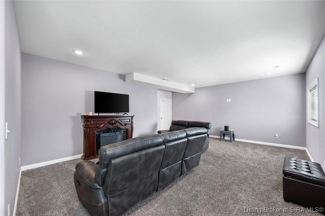 2021 Prestwick Place, Henryville, IN 47126