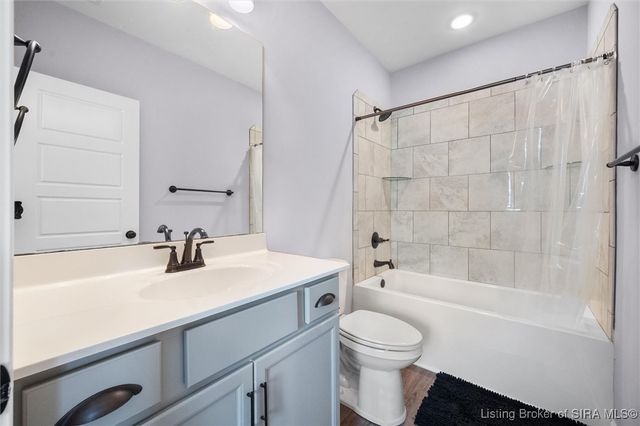 2021 Prestwick Place, Henryville, IN 47126