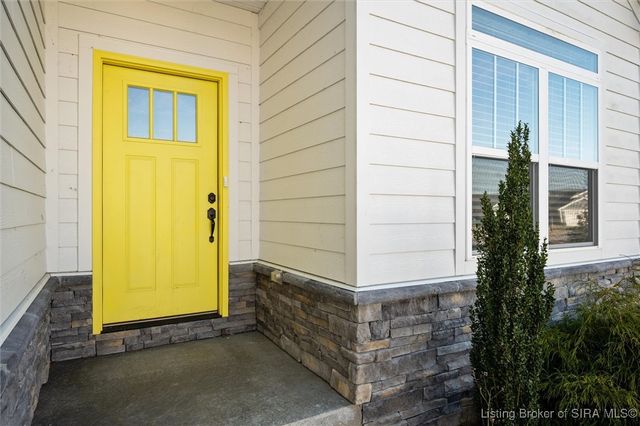 2021 Prestwick Place, Henryville, IN 47126