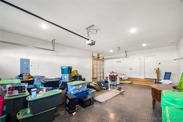 2021 Prestwick Place, Henryville, IN 47126