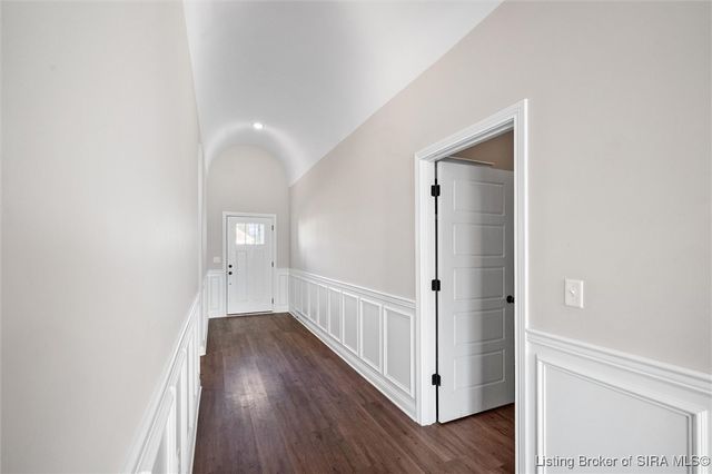 2021 Prestwick Place, Henryville, IN 47126