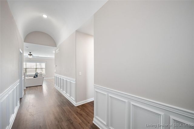 2021 Prestwick Place, Henryville, IN 47126