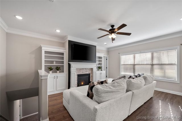 2021 Prestwick Place, Henryville, IN 47126