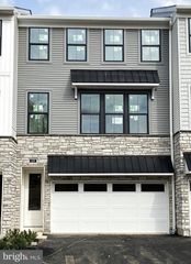 119 BRIANNA CT #10, Chalfont, PA 18914