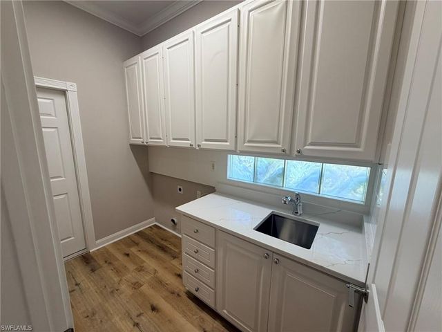 4048 Trinidad WAY, Naples, FL 34119