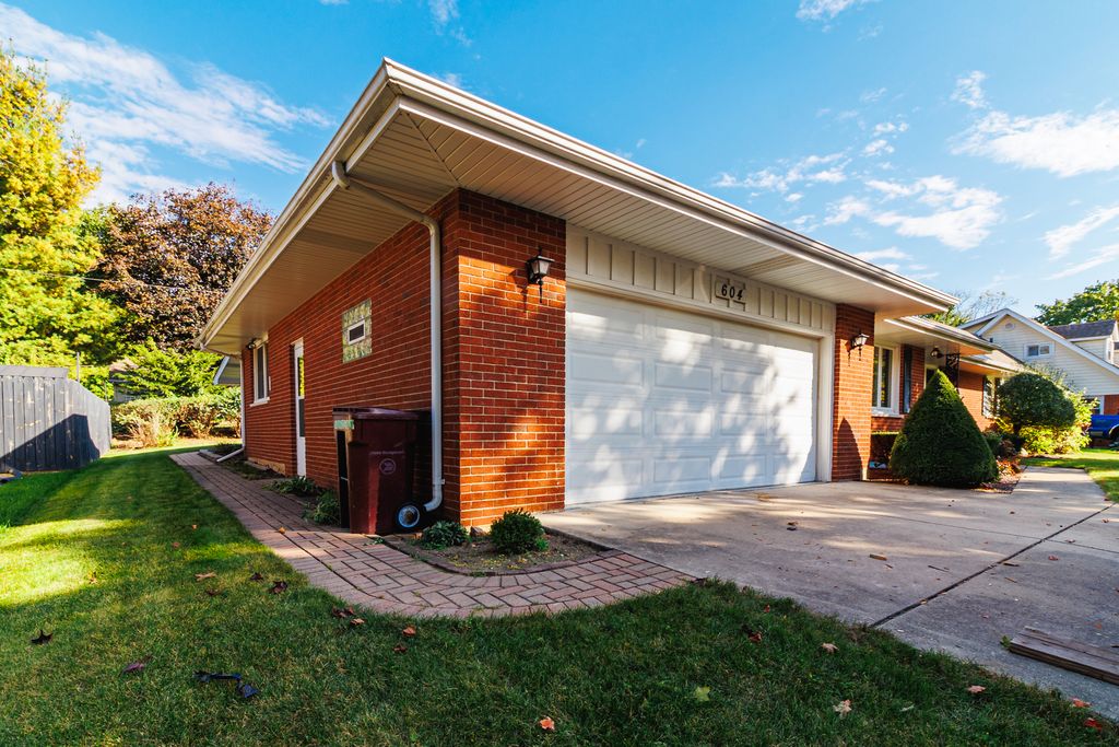 604 Tana Lane, Joliet, IL 60435 — photo 2