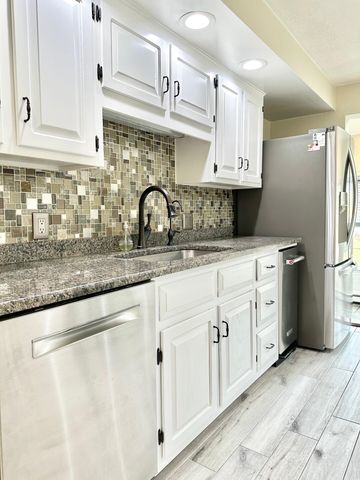 7 Rainbow Drive, Goffstown, NH 03045