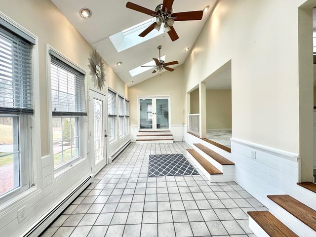 7 Rainbow Drive, Goffstown, NH 03045