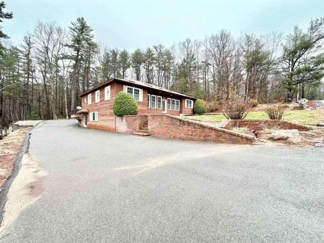 7 Rainbow Drive, Goffstown, NH 03045