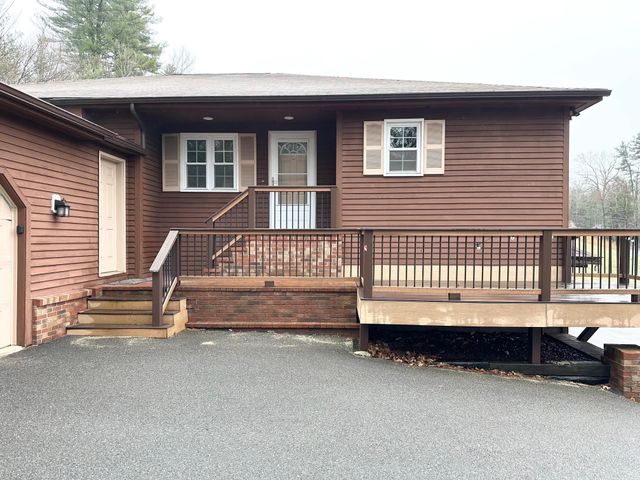 7 Rainbow Drive, Goffstown, NH 03045