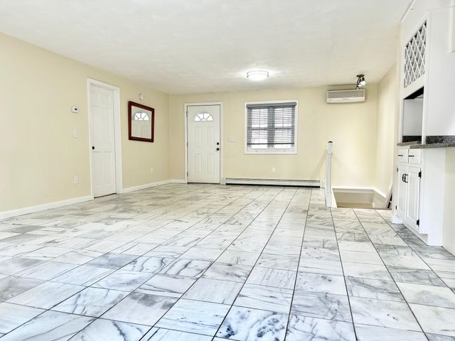 7 Rainbow Drive, Goffstown, NH 03045