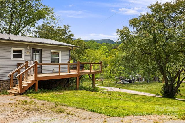 61 Magnolia Drive, Canton, NC 28716