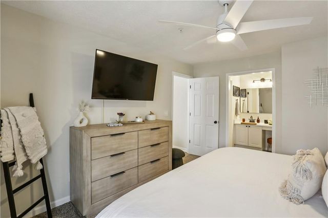 322 Streamside Drive, Roswell, GA 30076