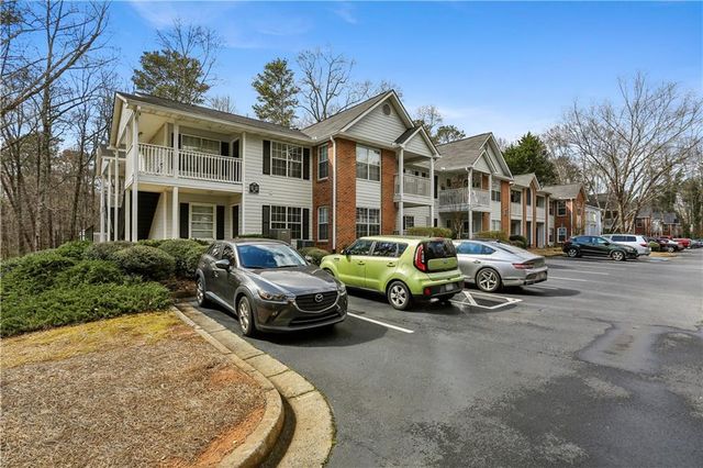 322 Streamside Drive, Roswell, GA 30076