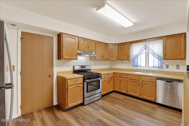 38 Fairfield Road, Toms River, NJ 08757