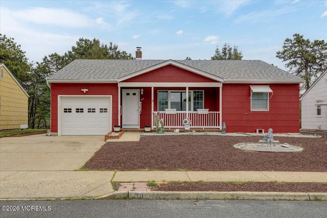 38 Fairfield Road, Toms River, NJ 08757