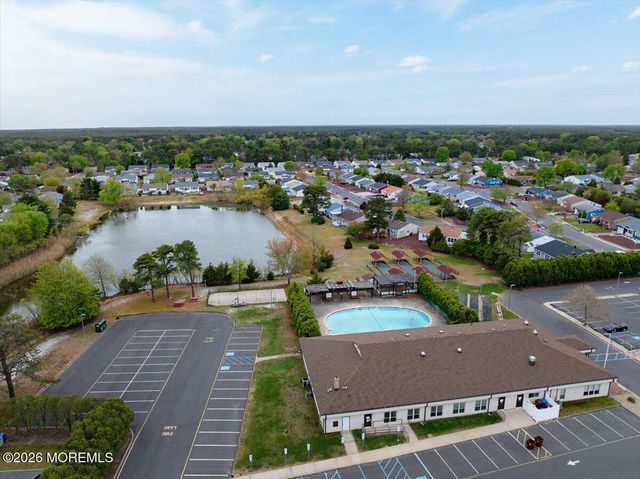 38 Fairfield Road, Toms River, NJ 08757