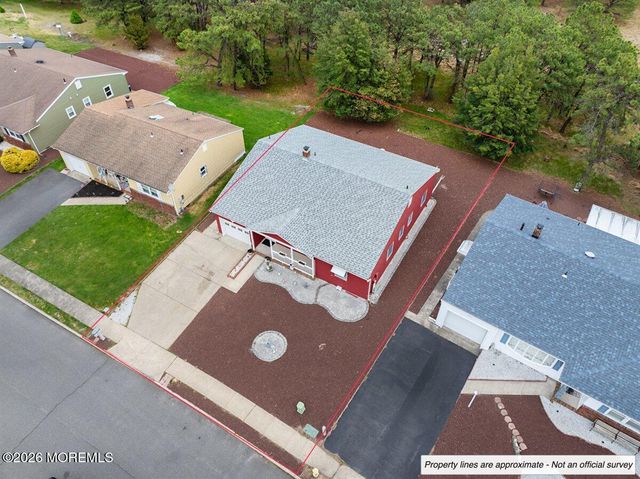 38 Fairfield Road, Toms River, NJ 08757
