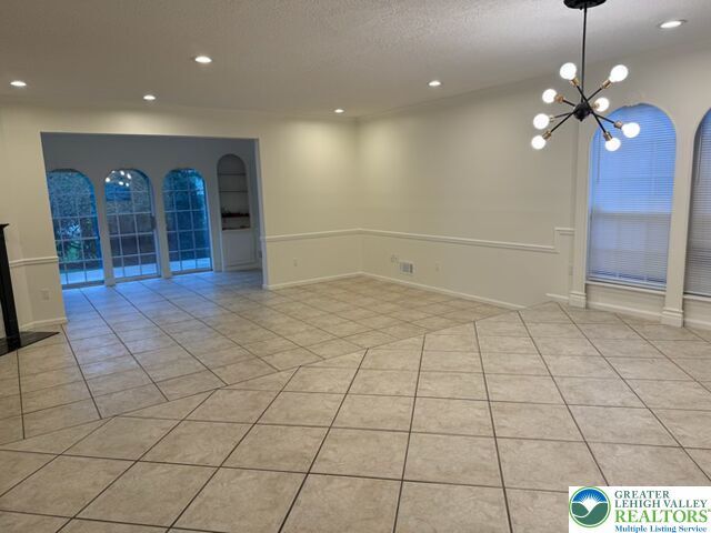 1962 Pine Court, Hellertown Boro, PA 18055