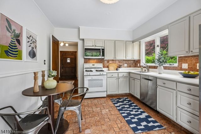 379 Highland Ave, Montclair Twp., NJ 07043