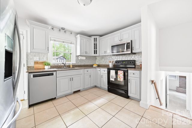 6209 Candlewood Drive, Charlotte, NC 28210